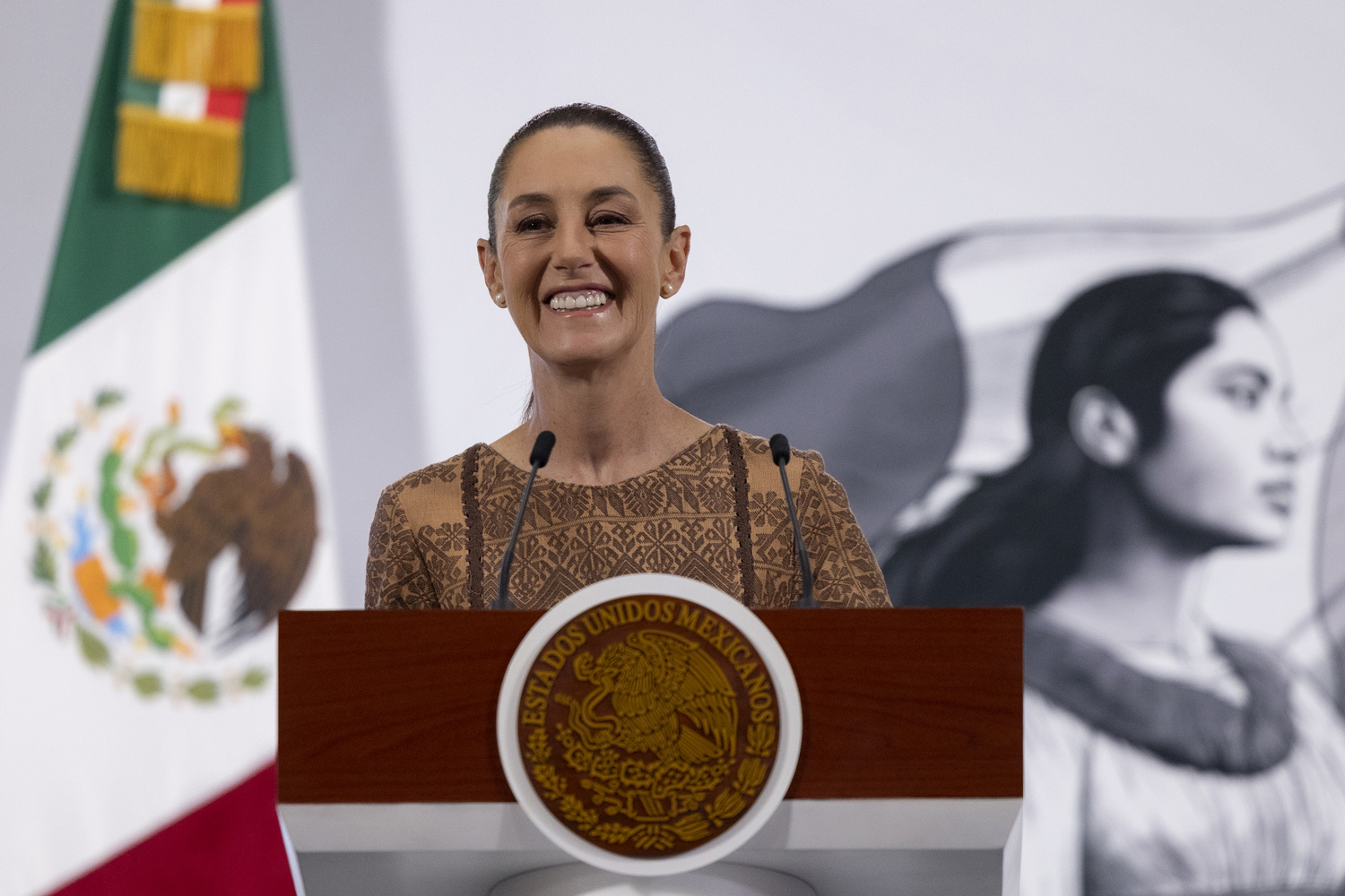 Sheinbaum felicita a las mamás mexicanas
