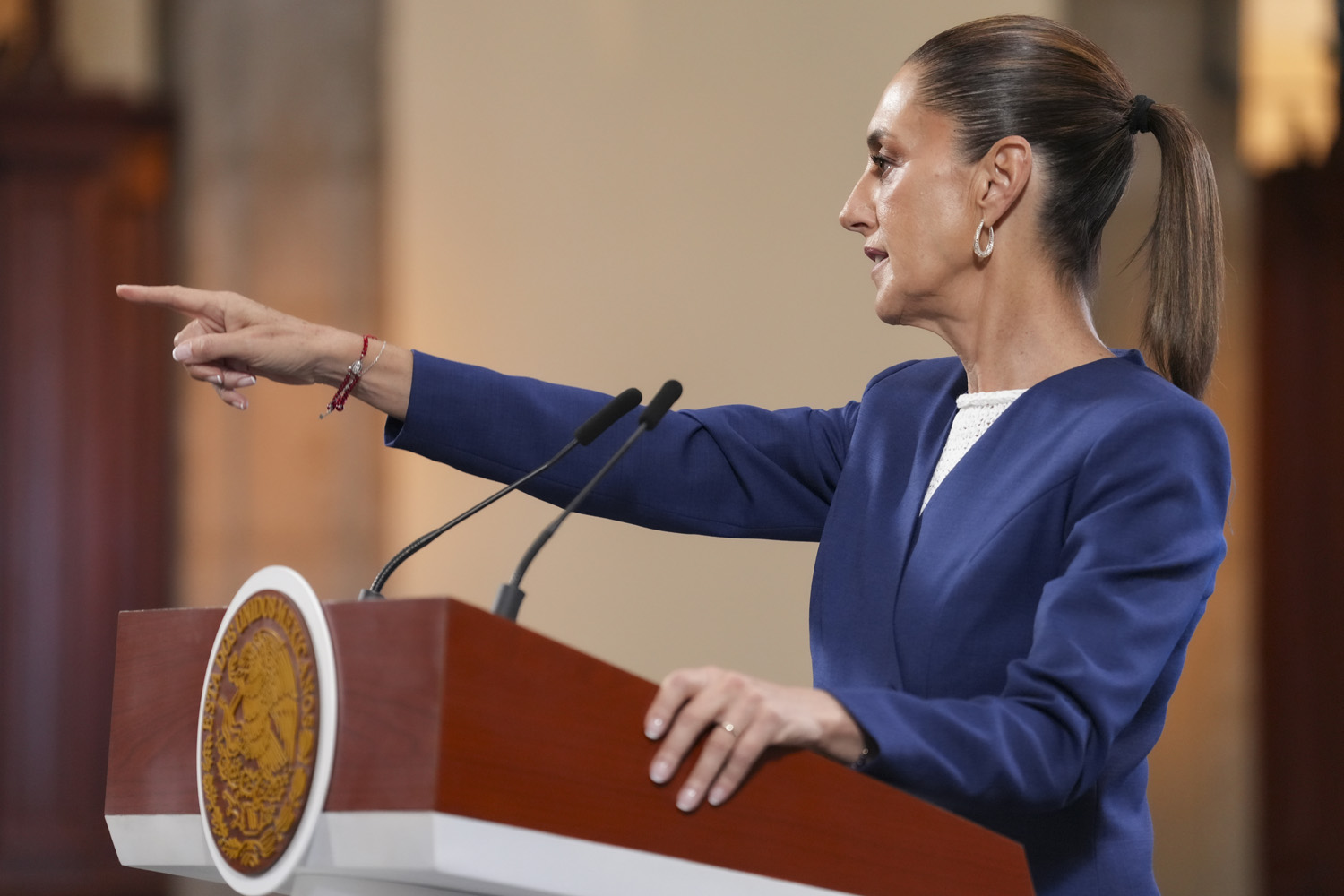 Sheinbaum rechaza retiro de visas de EU a estudiantes mexicanos
