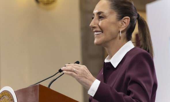 Celebra Sheinbaum inversión por 100 mil mdp de BBVA