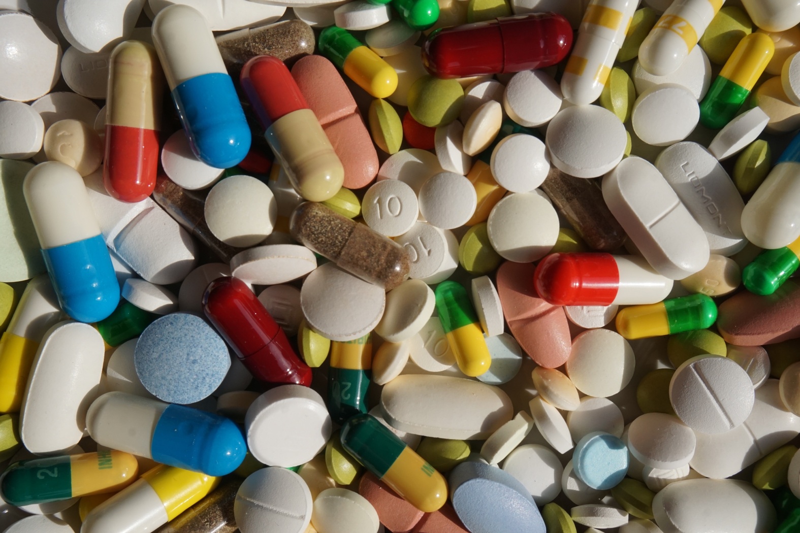 Abasto de medicamentos, tema en reúne de Sheinbaum con gobernadores