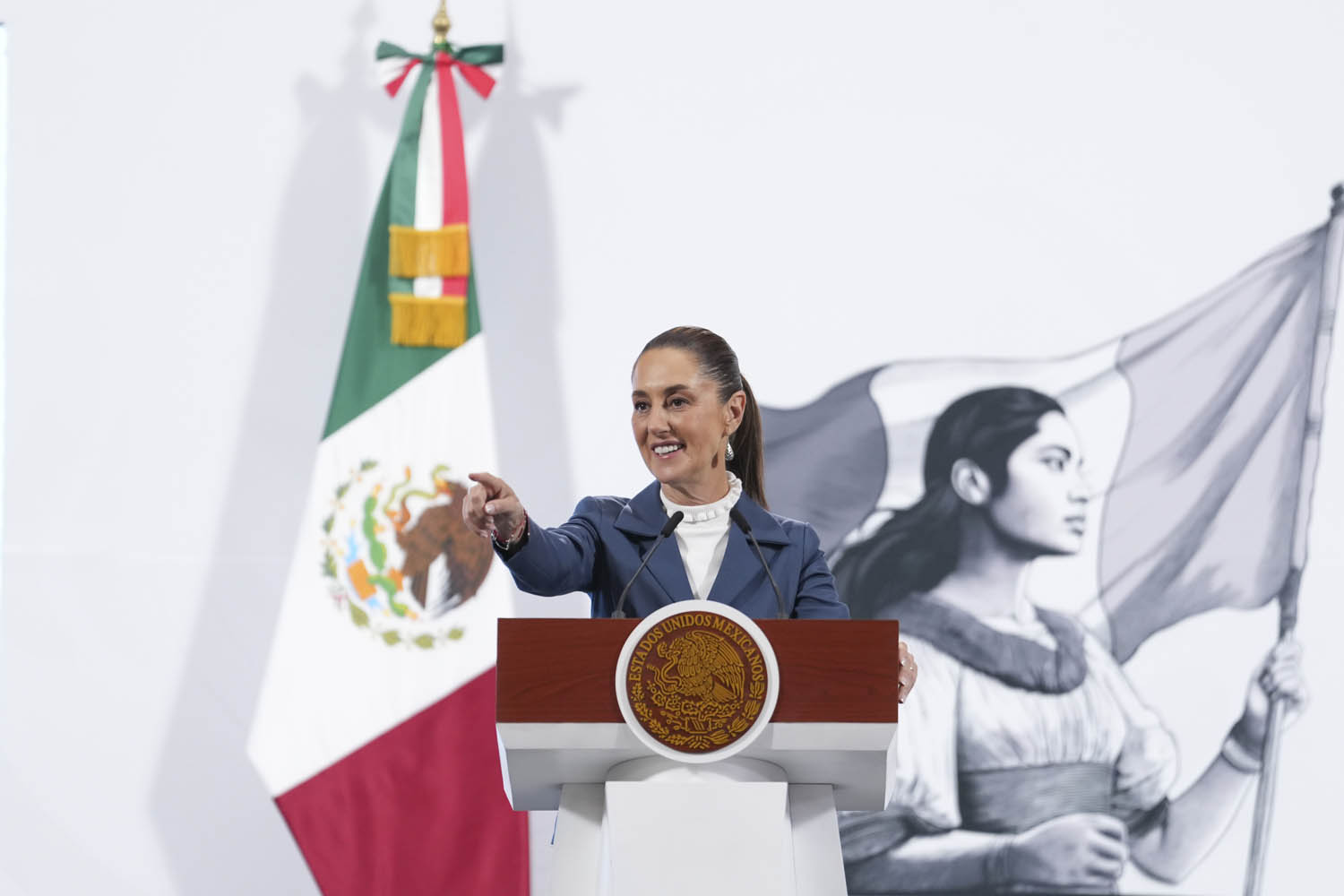 se instalarán 15 mil farmacias del Bienestar en el país, adelanta Sheinbaum