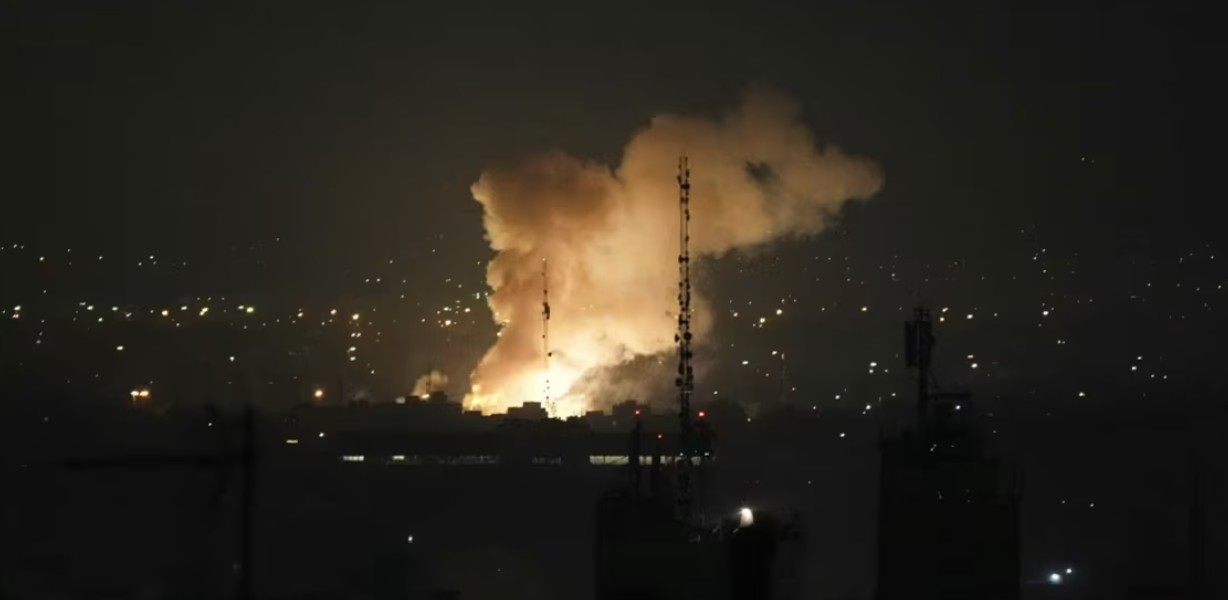 Irán e Israel intercambian ataques con misiles