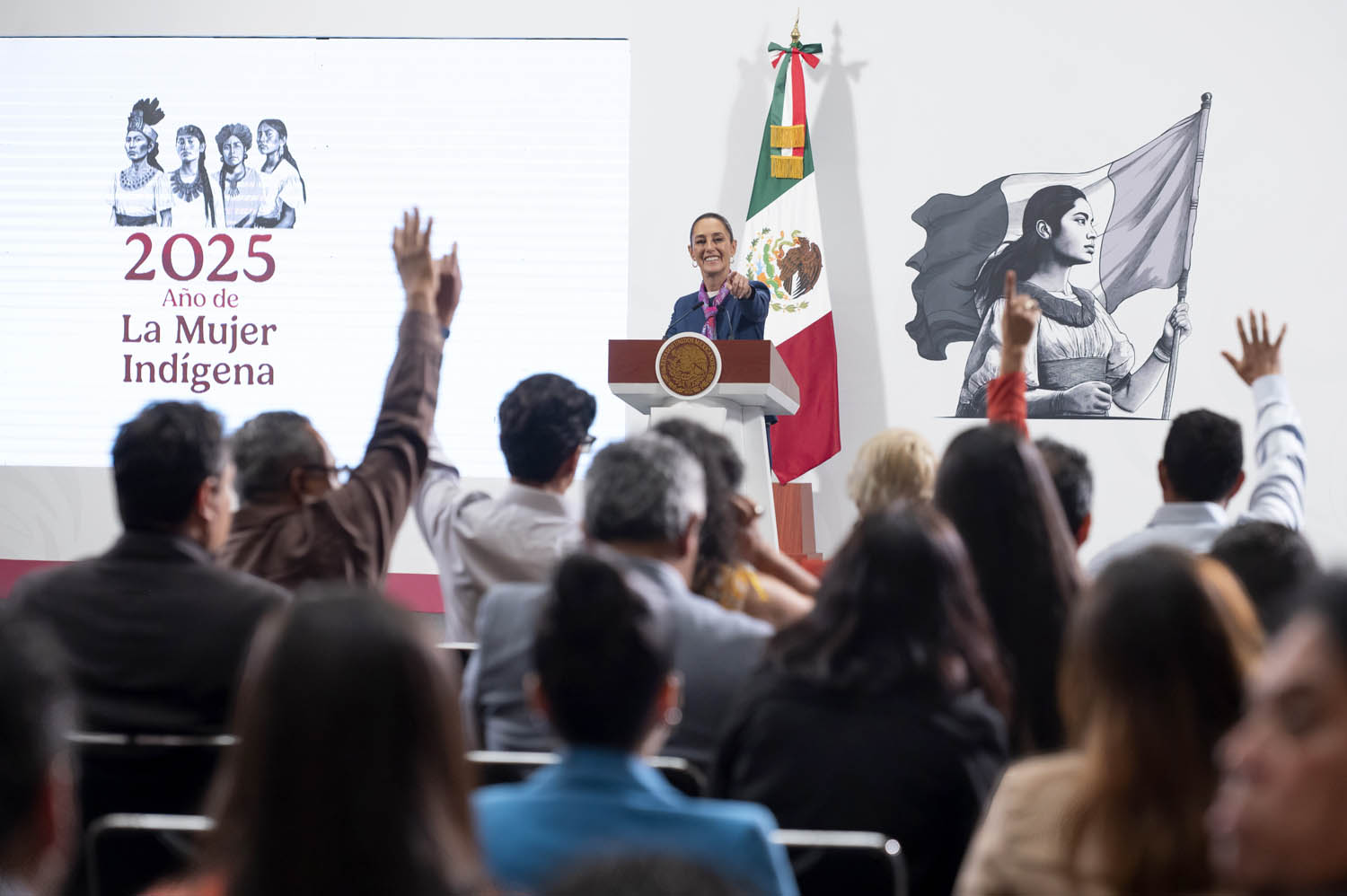 Taddei invitó a una reunión de seguridad a militares