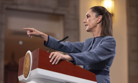 Falso que alenté protestas violentas revira Sheinbaum a Kristy Noem