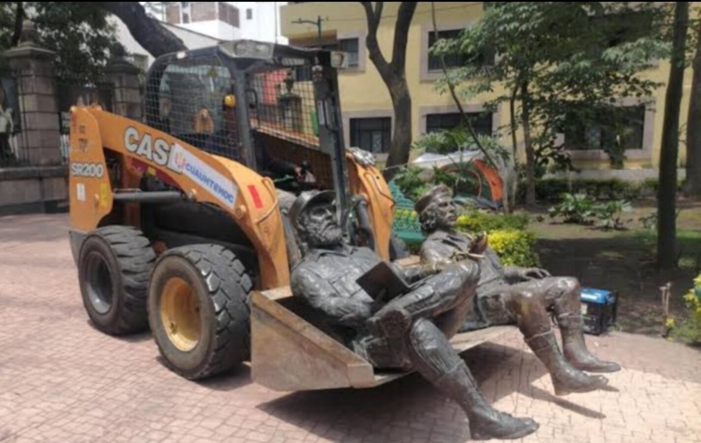 Intolerante e ilegal, remoción de estatuas de Fidel Castro y El Che Guevara (1)