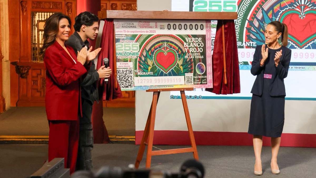 Presentan billete de lotería en homenaje a los migrantes para sorteo del 15 de septiembre
