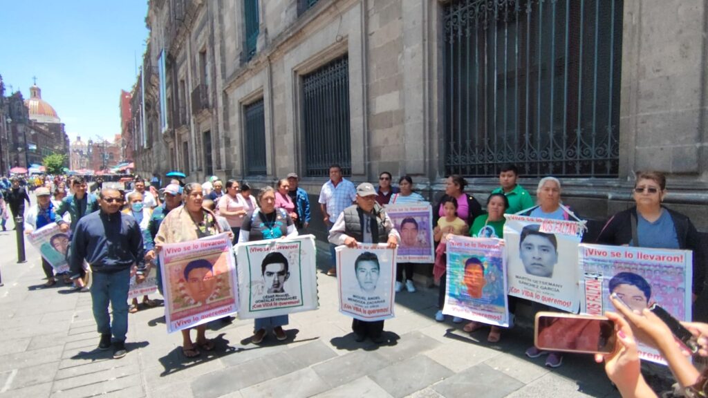 Padres de Ayotzinapa pedirán avances en la investigación para tener confianza en nuevo fiscal