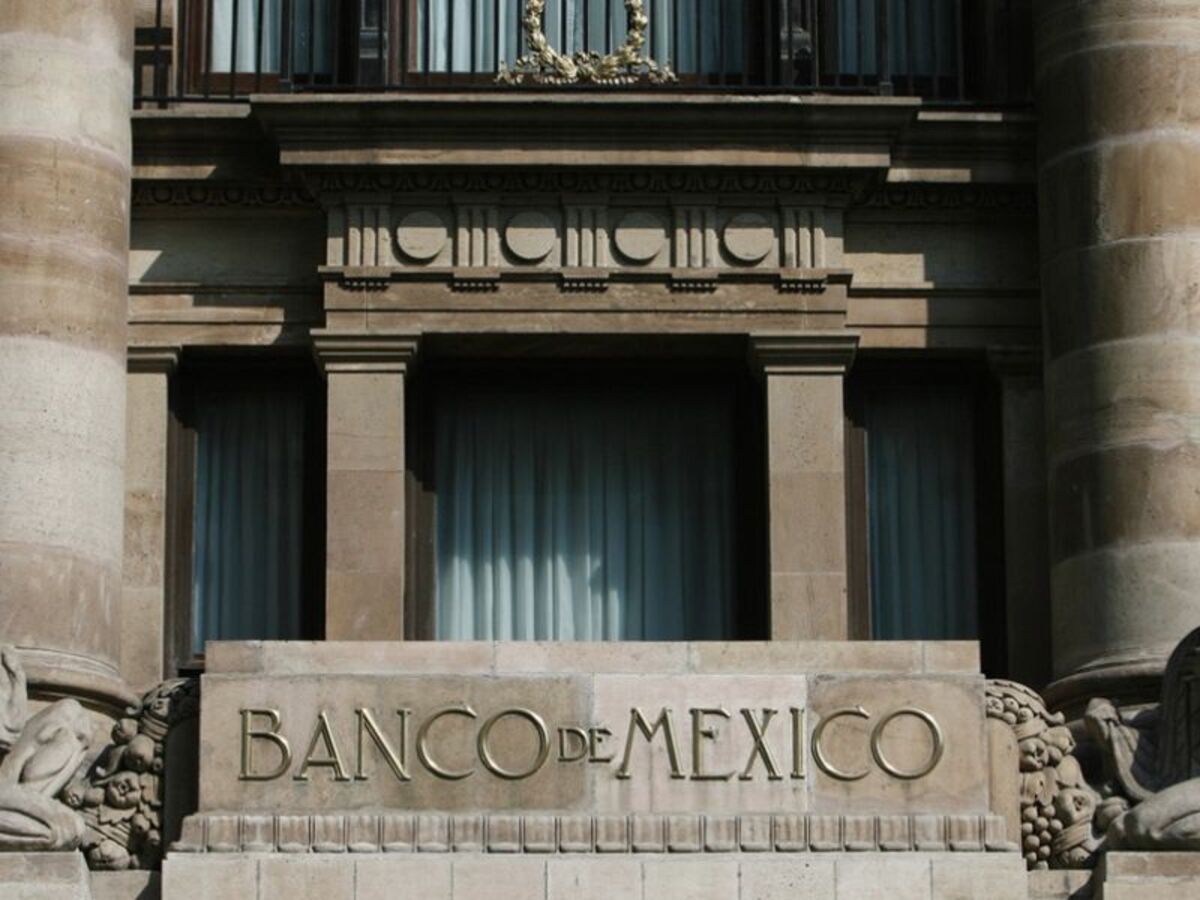 Llama Sheinbaum a Banxico a tener participación más activa en el desarrollo del país