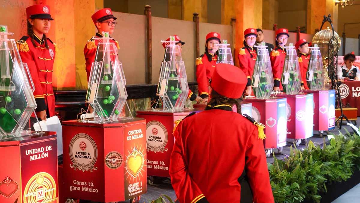 Sheinbaum agradece venta histórica de la Lotería nacional en sorteo del 15 de septiembre