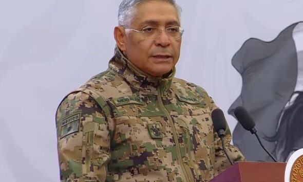 Hay cuatro mandos marinos detenidos por huachicol fiscal, revela almirante secretario