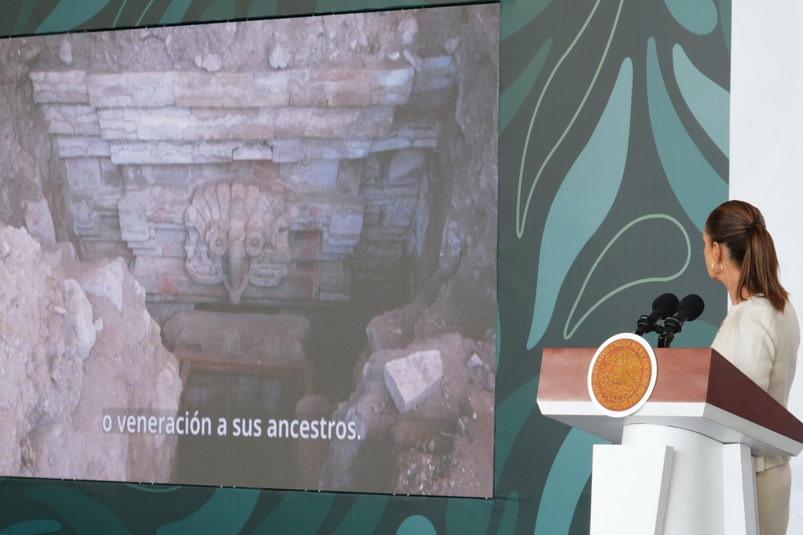 INAH descubre tumba zapoteca en Oaxaca: “es el descubrimiento arqueológico más relevante de la última década”: Sheinbaum