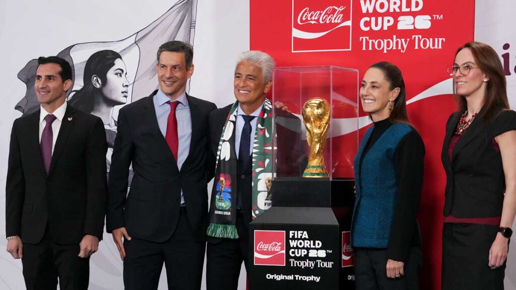 GOBIERNO Y FIFA SOSTIENEN REUNIÓN POR SEGURIDAD. La presidenta @ClaudiaShein reveló que representantes de la #FIFA sostendrá una reunión con integrantes de su gabinete de seguridad para dialogar sobre este tema de cara al #MundialDeFutbol 2026.