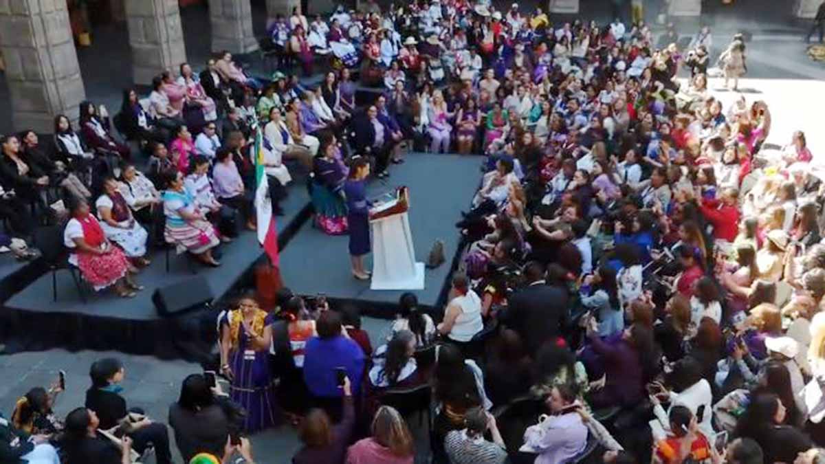 Ha habido avances para las mujeres, asegura Sheinbaum; adelanta blindaje a Palacio Nacional