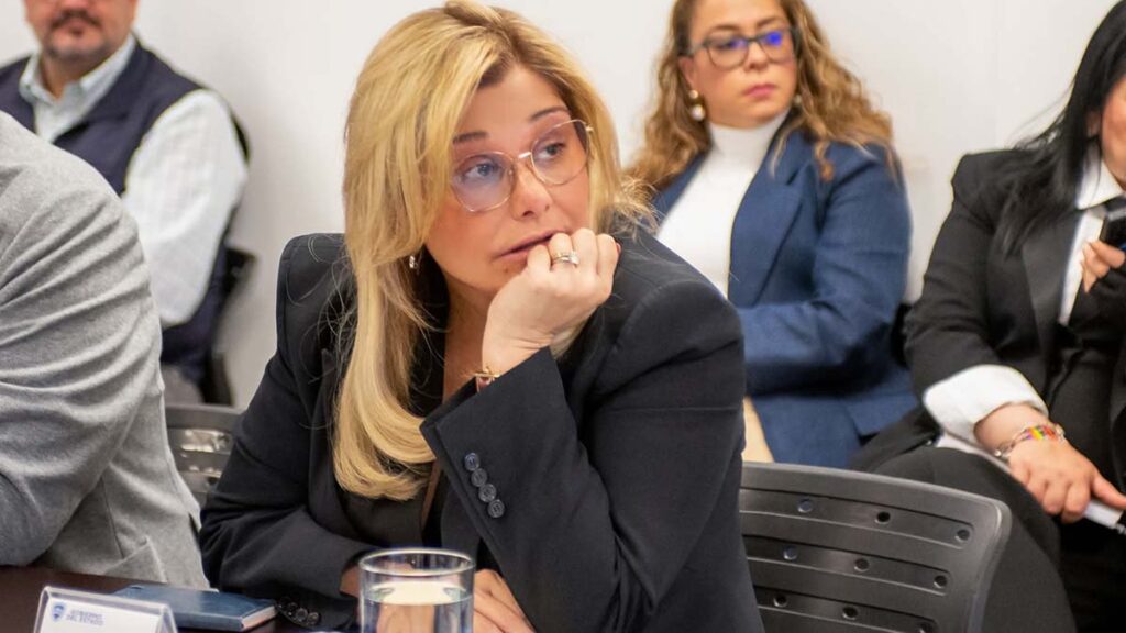 Sheinbaum revela que llamó a Maru Campos y no contestó; hoy se reúne con Harfuch