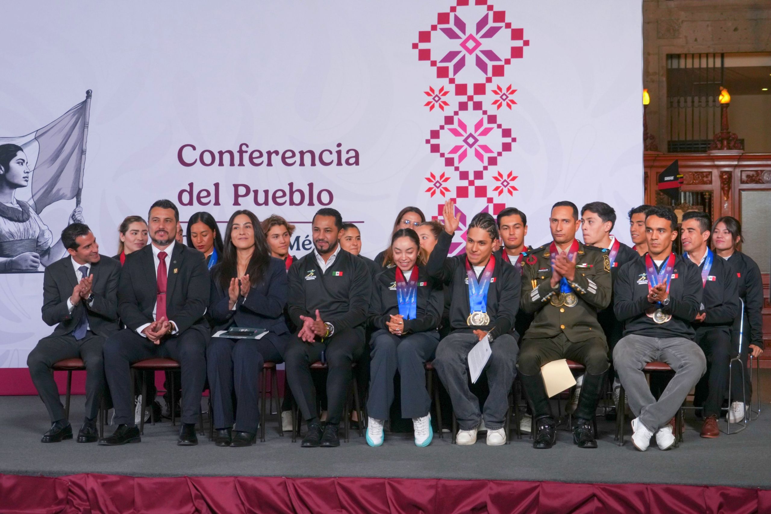 Sheinbaum anuncia aumento en becas de atletas e incentivo por cada medalla obtenida