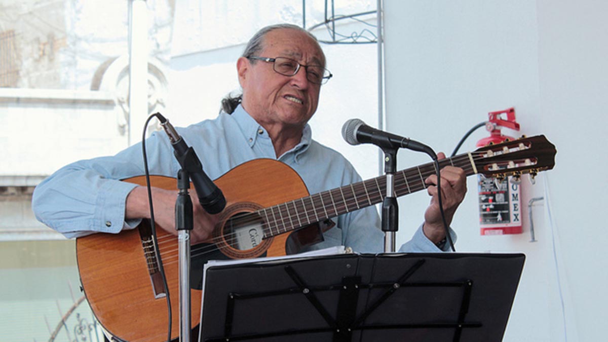Sheinbaum lamenta muerte del cantautor y activista Gabino Palomares