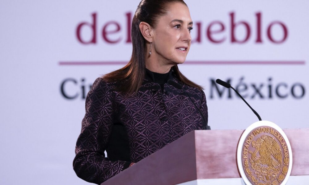 Sheinbaum exige cuentas a Kuri y Johnson por academia en Querétaro