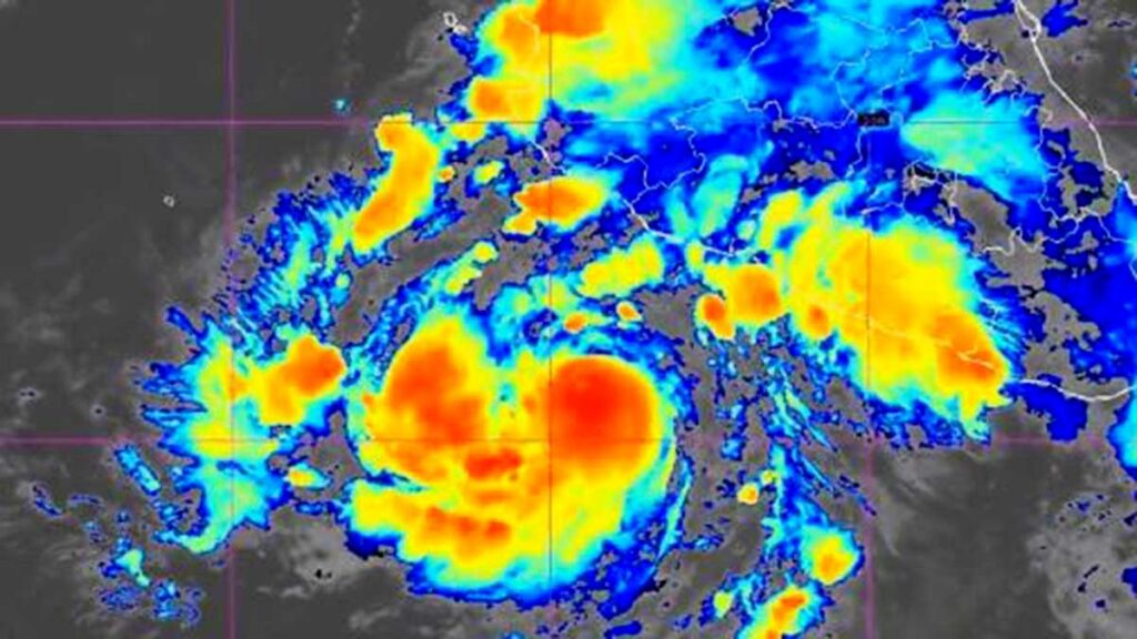 Alertan impacto de huracán Simón como categoría 3 o 4 en colima y Jalisco; Shienbaum llama a atender recomendaciones
